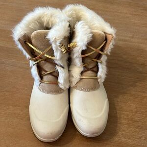 Sperry snow boots